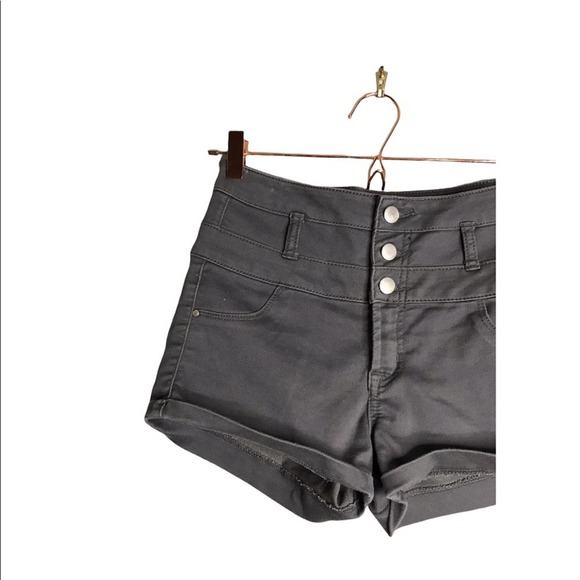 Refuge | High Rise Pin up vibe Triple Button Up Shorts gray - Picture 2 of 8